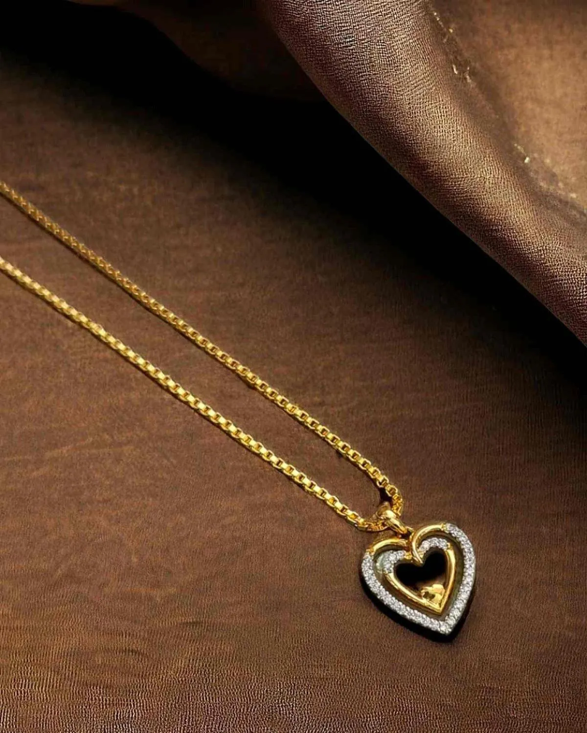 Zevarly Lovely Locket with Chain