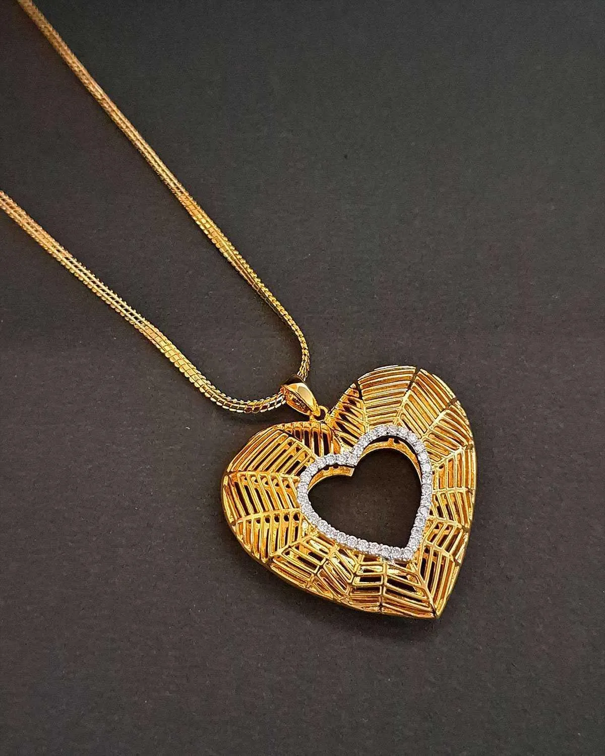 Zevarly Saathiya Saath Nibhana Locket